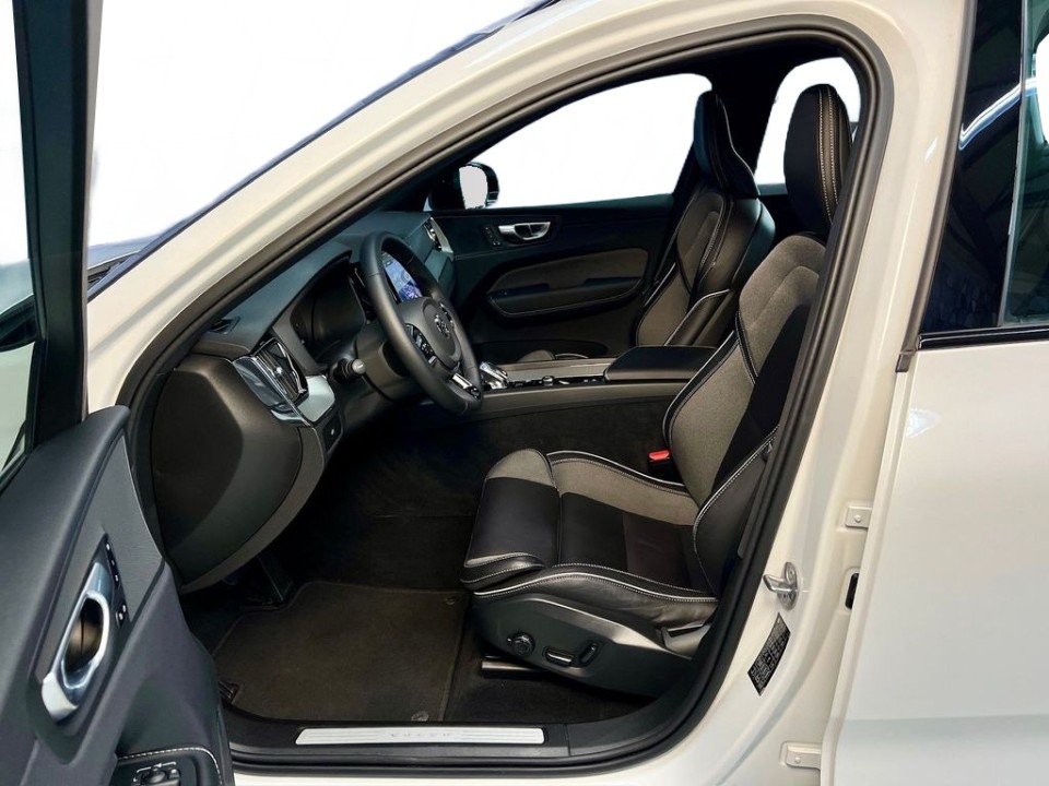 Volvo XC 60 B4 - foto 9