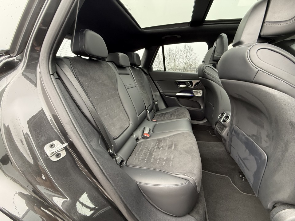 Mercedes-Benz GLC 300e 4MATIC AMG Line - foto 19