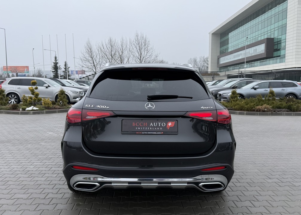 Mercedes-Benz GLC 300e 4MATIC AMG Line (4)