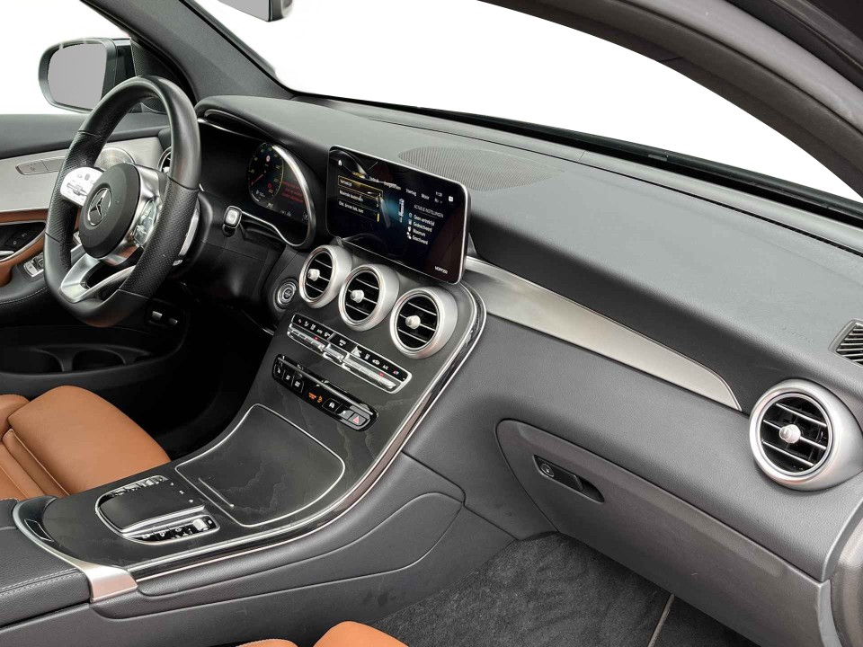 Mercedes-Benz GLC Coupe 300e 4MATIC - foto 9