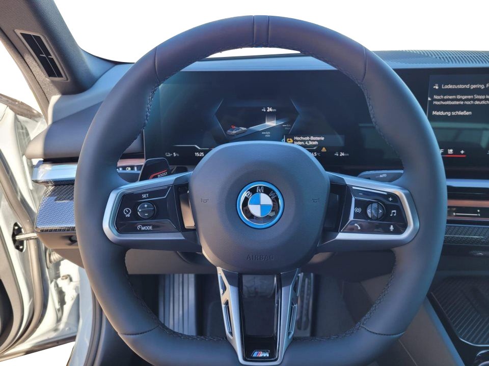 BMW i5 xDrive40 - foto 6