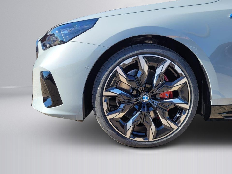 BMW i5 xDrive40 - foto 14