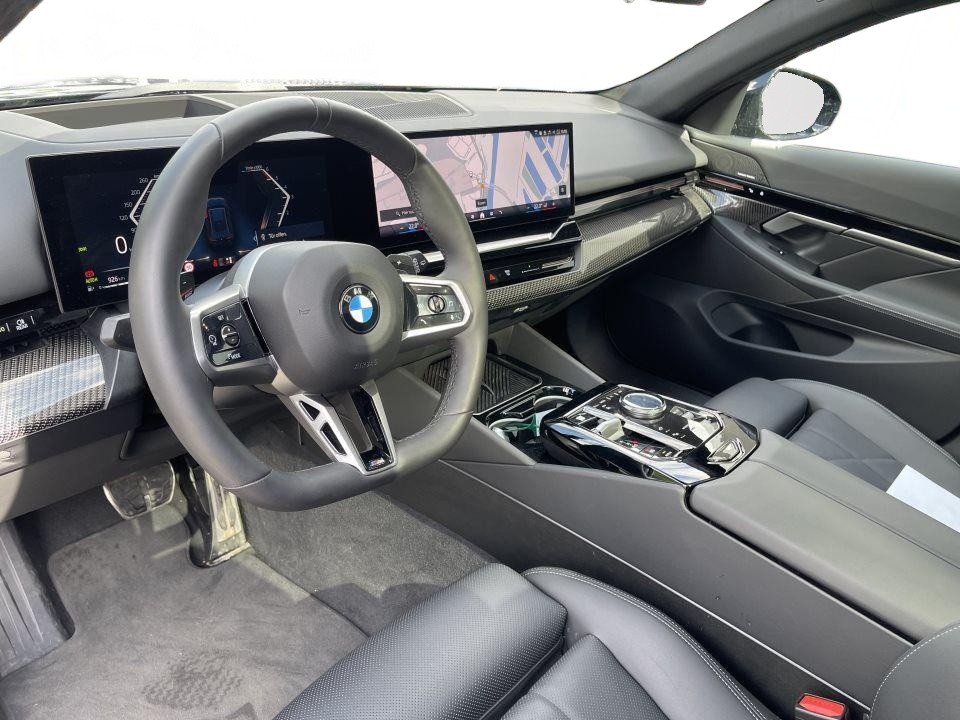 BMW Seria 5 520d (5)