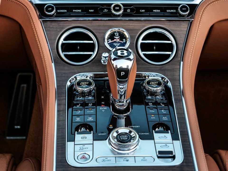 Bentley Continental GTC Azure V8 - foto 20