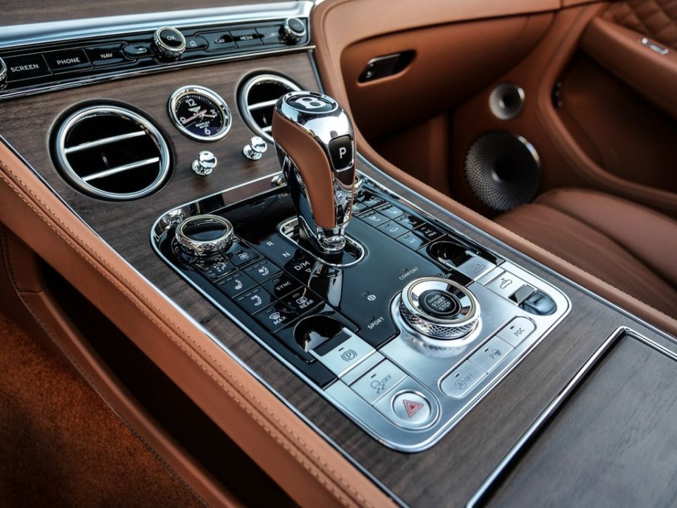 Bentley Continental GTC Azure V8 - foto 21