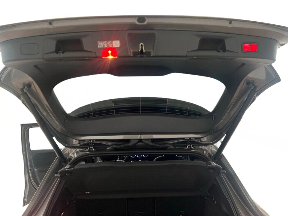 Mercedes-Benz GLA 250e AMG - foto 26