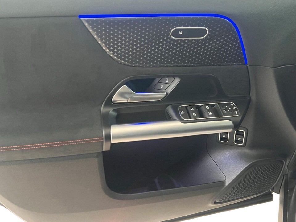 Mercedes-Benz GLA 250e AMG - foto 22