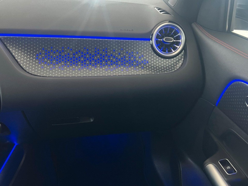 Mercedes-Benz GLA 250e AMG - foto 21