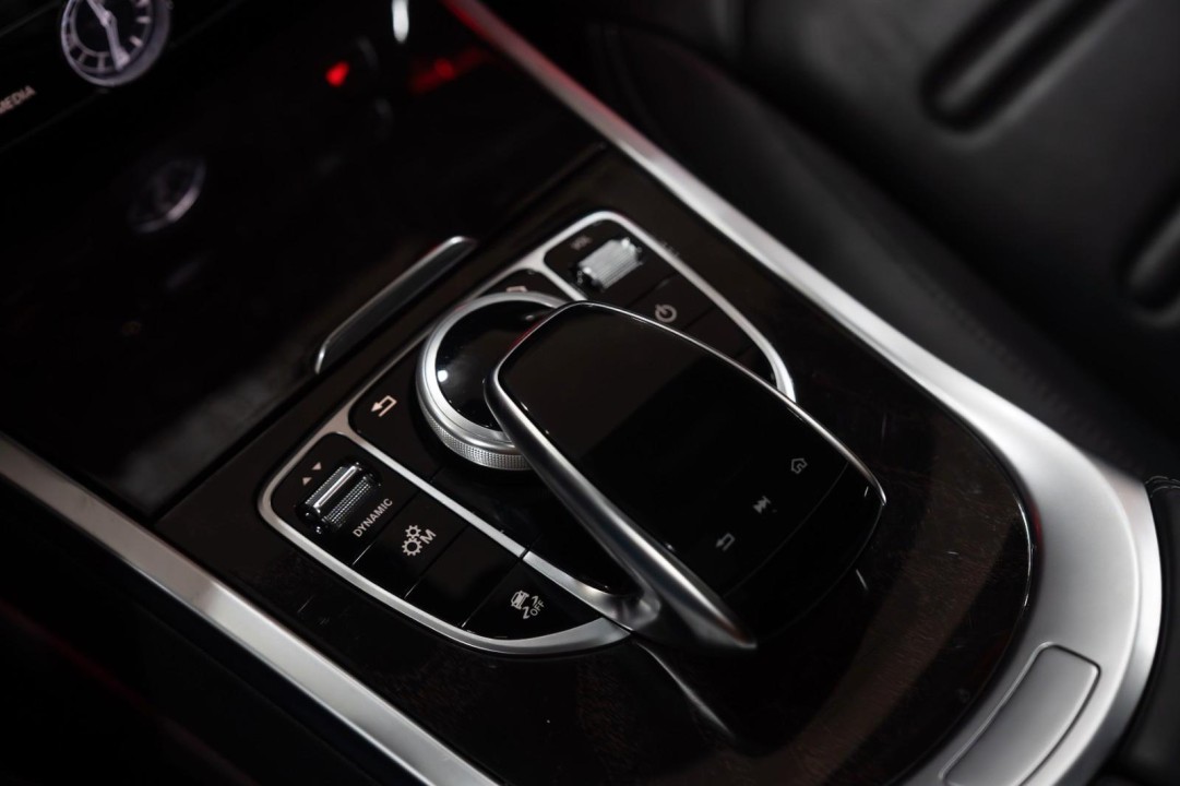 Mercedes-Benz G 400d AMG - foto 13