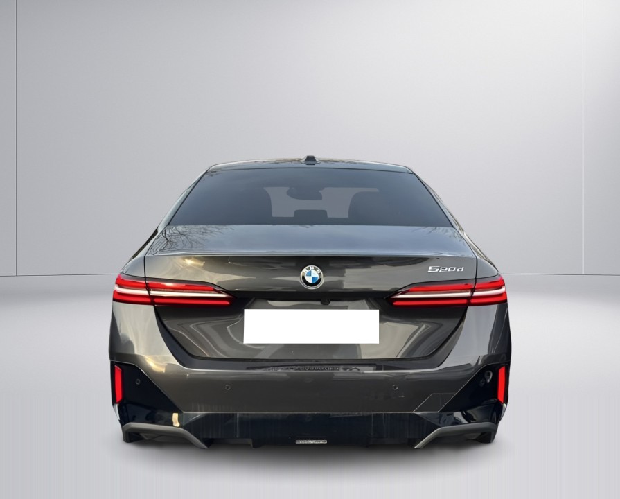 BMW Seria 5 520d sDrive M-Sport (3)