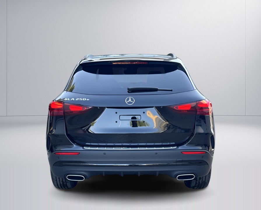 Mercedes-Benz GLA 250e (4)