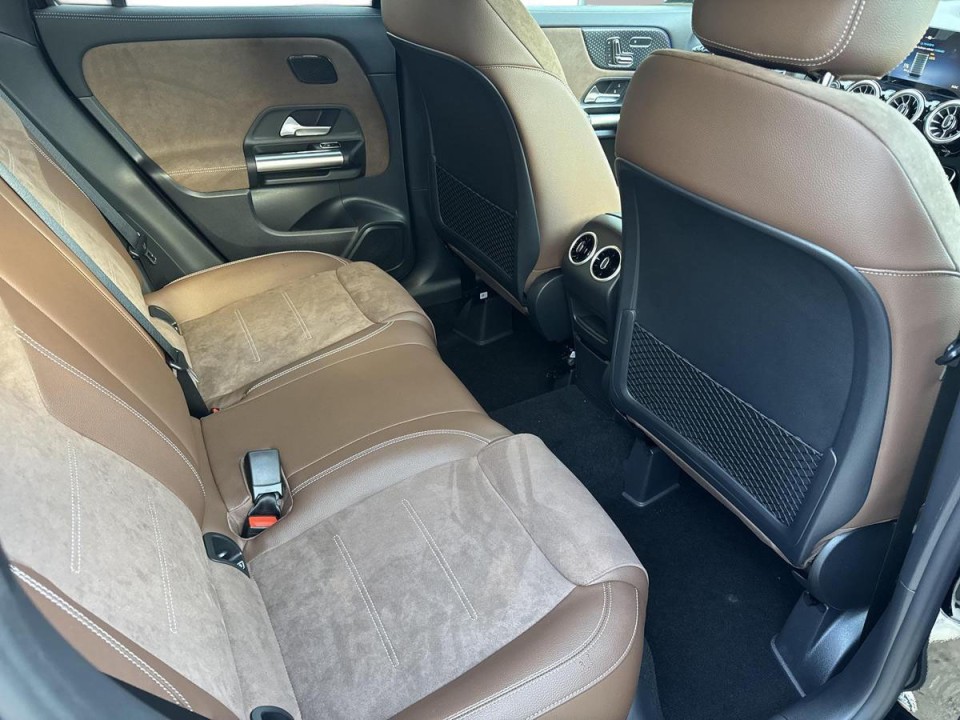 Mercedes-Benz GLA 250e - foto 11