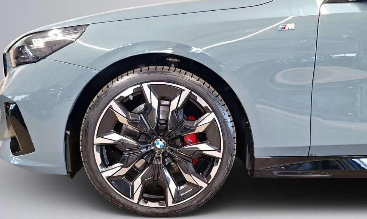 BMW Seria 5 520d Touring M-Sport - foto 17