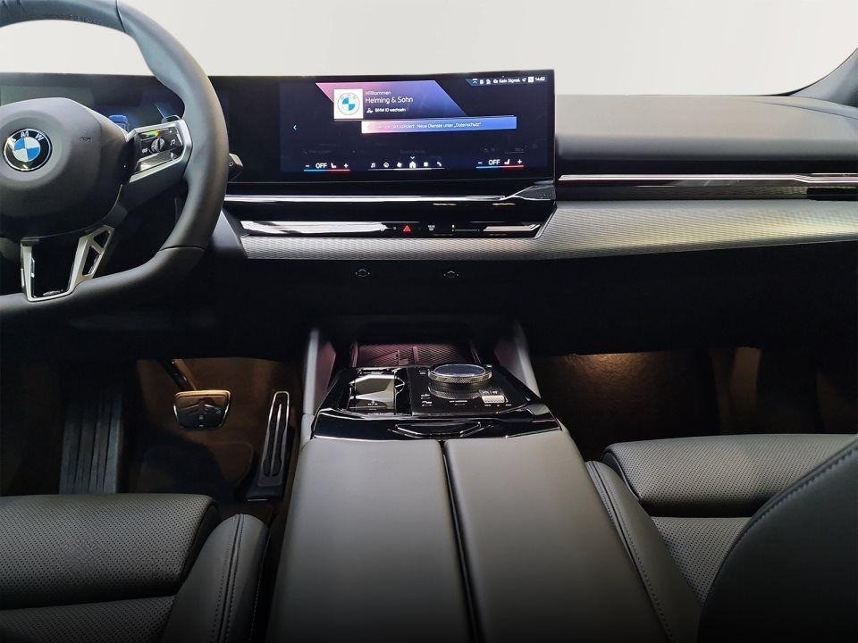 BMW Seria 5 520i Touring - foto 8