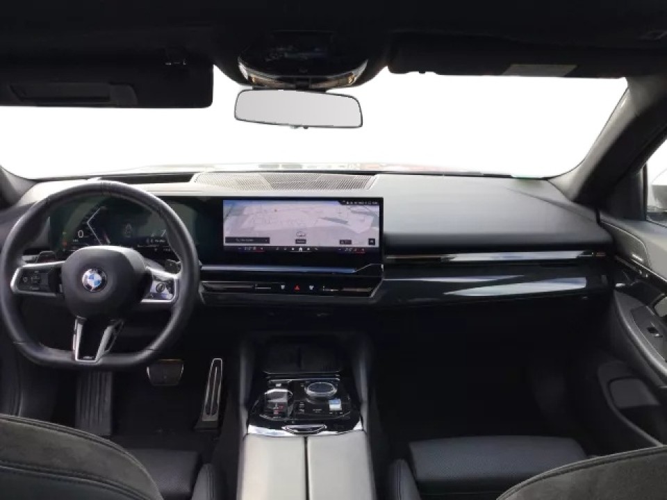 BMW Seria 5 xDrive520d - foto 6