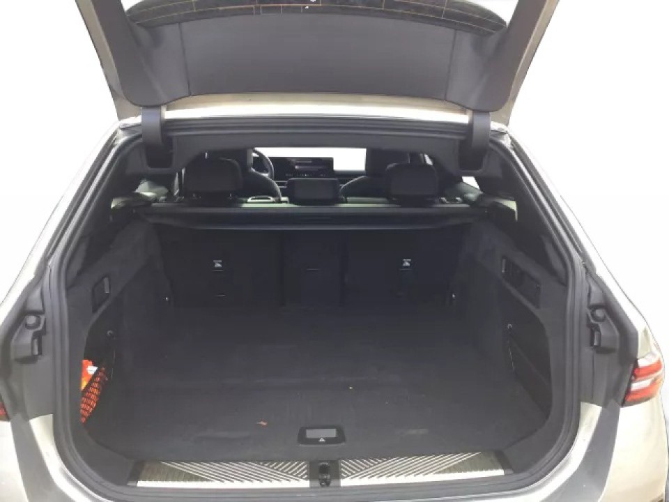 BMW Seria 5 xDrive520d - foto 9