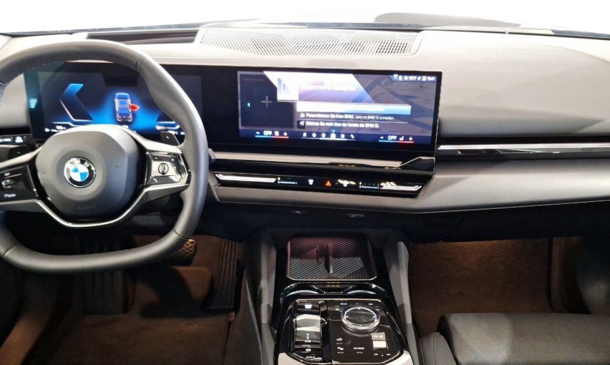 BMW Seria 5 520d xDrive - foto 8