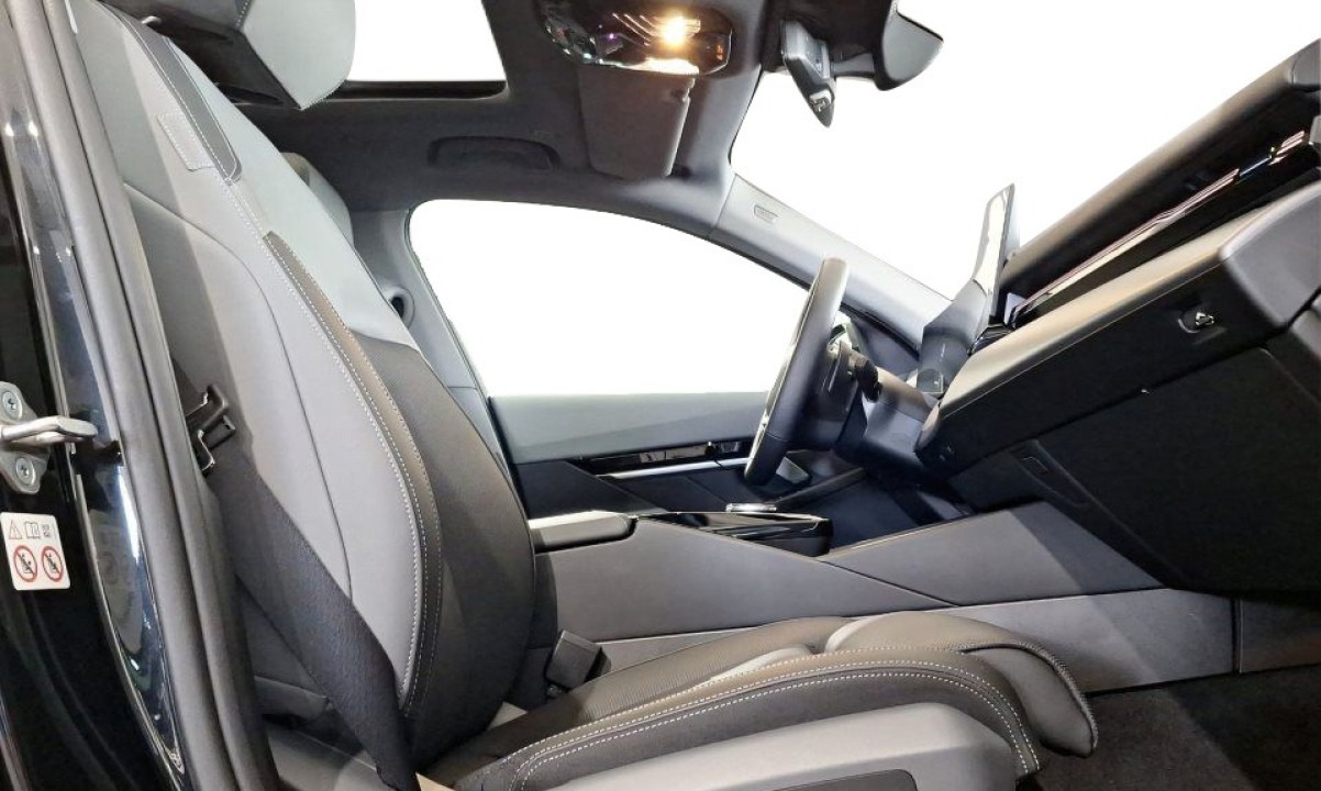 BMW Seria 5 520d xDrive - foto 6