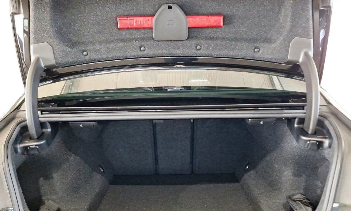 BMW Seria 5 520d xDrive - foto 16