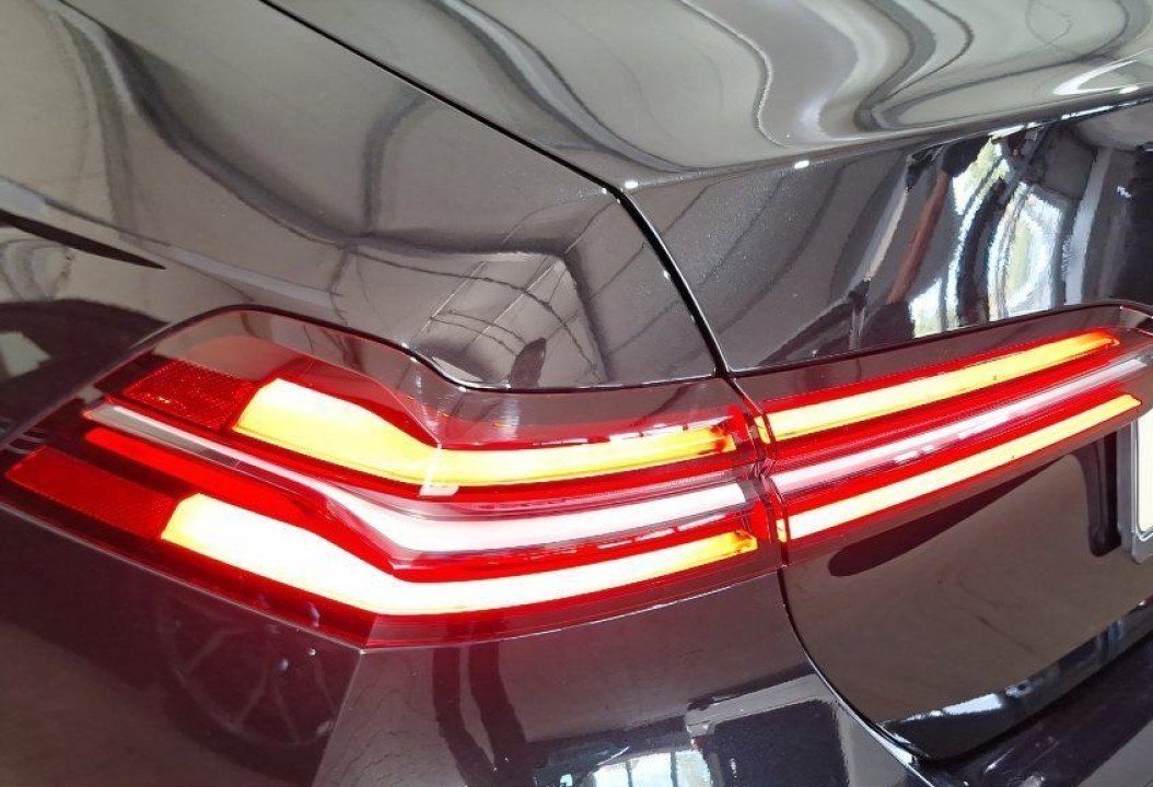 BMW Seria 5 520d xDrive - foto 14