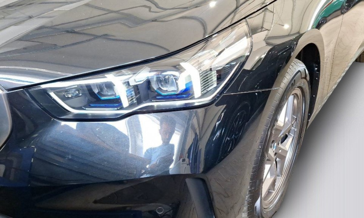 BMW Seria 5 520d xDrive - foto 15