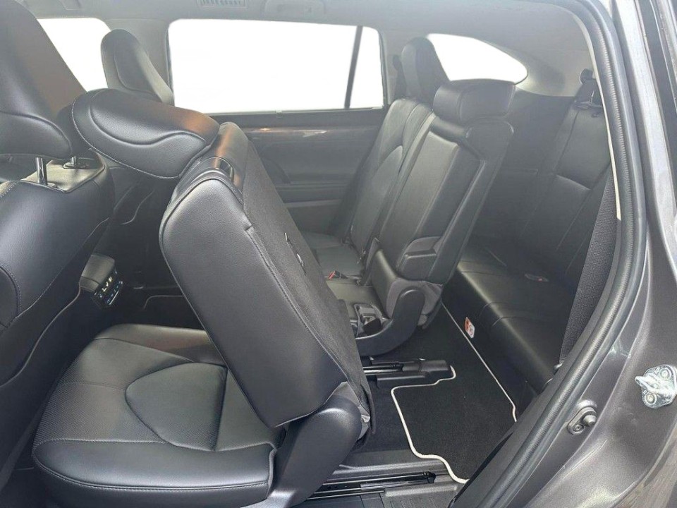 Toyota Highlander 2.5 Hybrid Luxury - foto 11