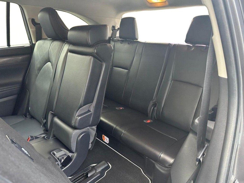 Toyota Highlander 2.5 Hybrid Luxury - foto 12