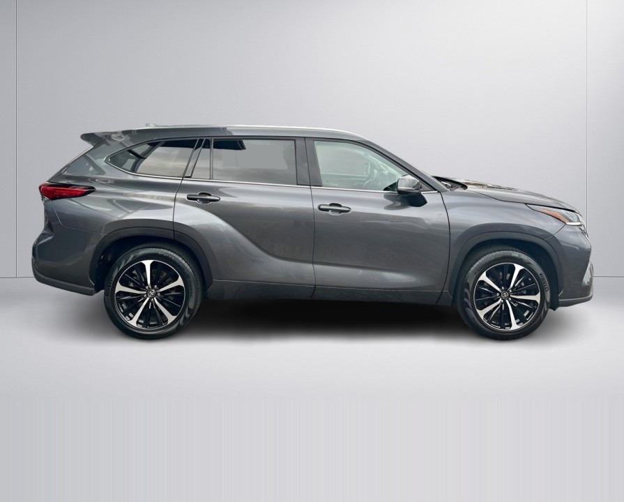 Toyota Highlander 2.5 Hybrid Luxury (2)