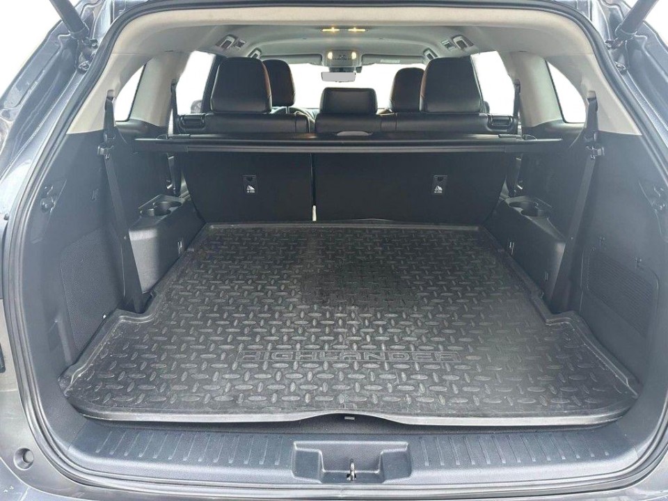 Toyota Highlander 2.5 Hybrid Luxury - foto 18