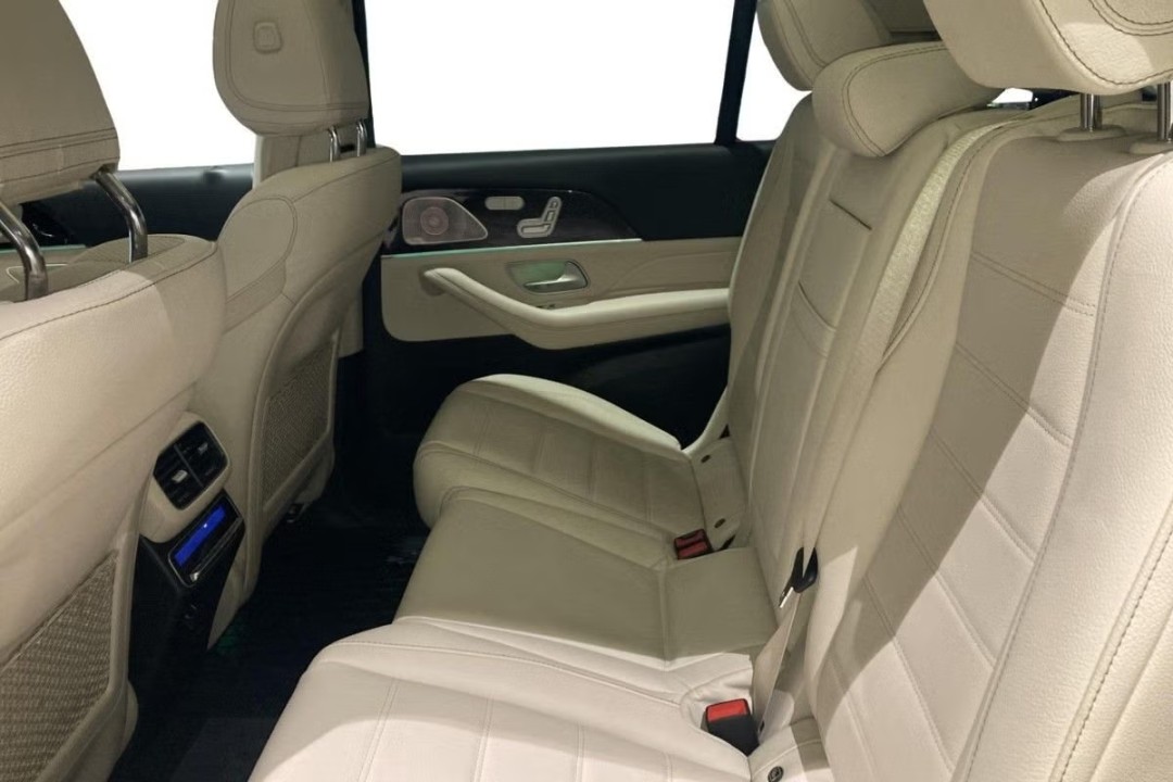 Mercedes-Benz GLS 400d 4MATIC AMG Line - foto 8