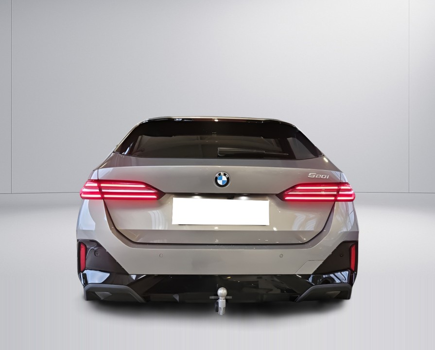 BMW Seria 5 520i Touring M-Sport - foto 6