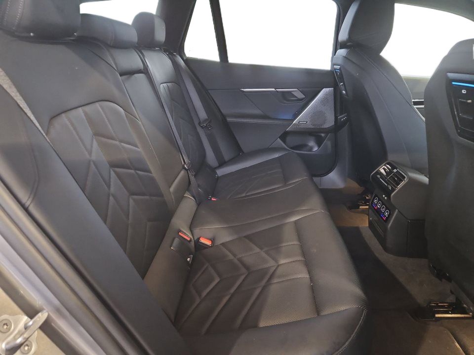 BMW Seria 5 520i Touring M-Sport - foto 10