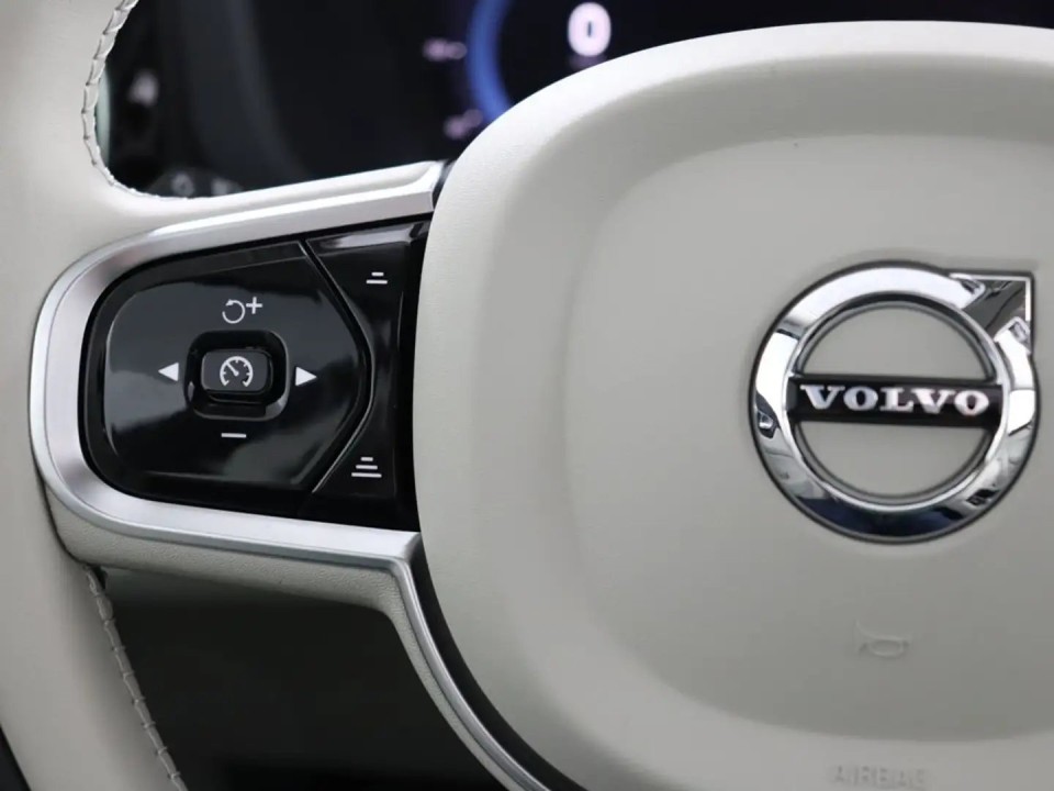 Volvo XC 60 T6 - foto 12