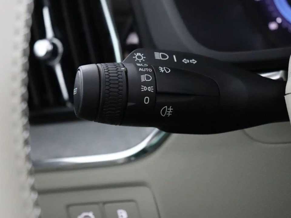 Volvo XC 60 T6 - foto 14