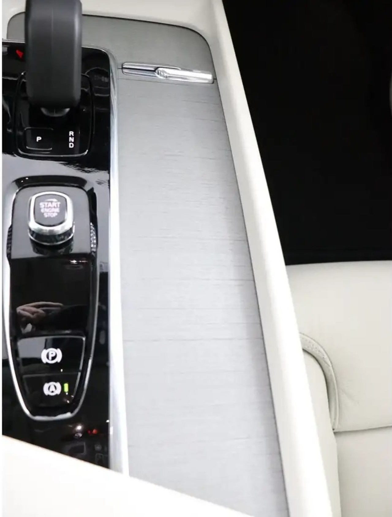 Volvo XC 60 T6 - foto 21