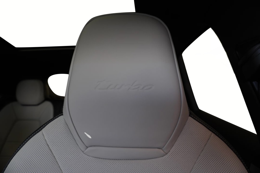 Porsche Cayenne Turbo E-Hybrid - foto 19