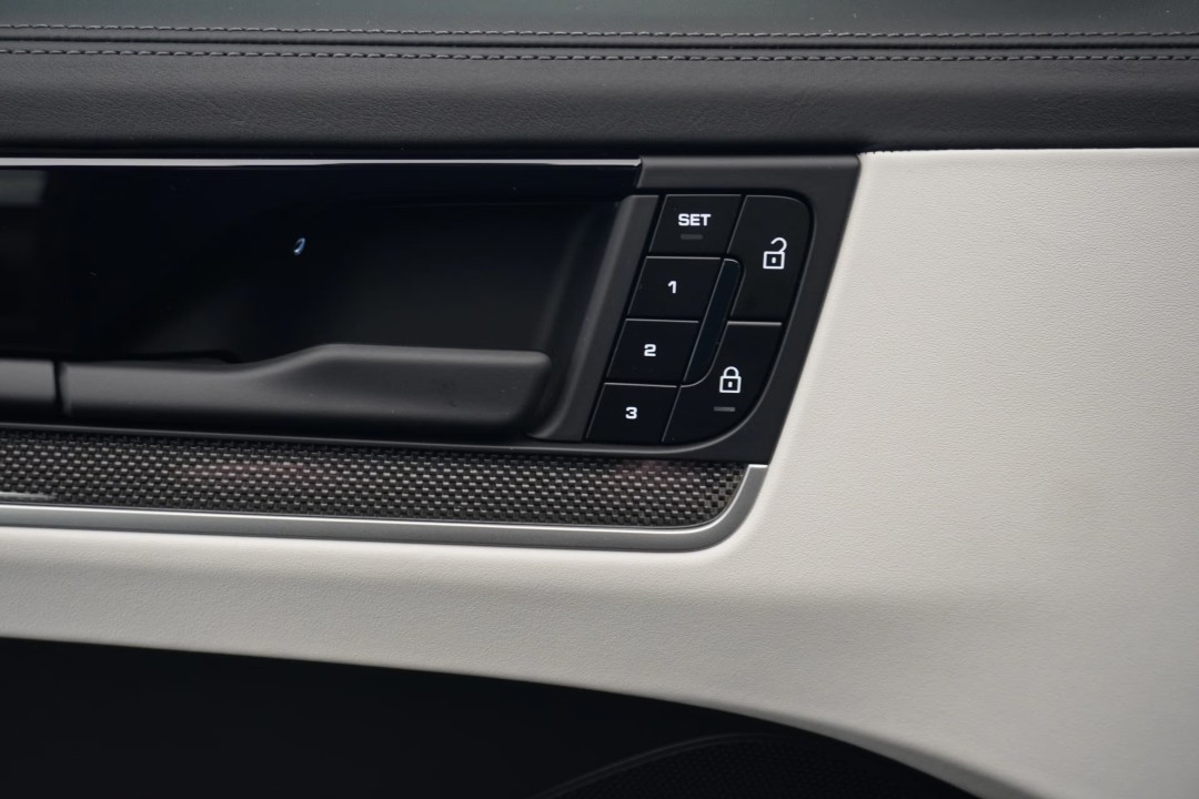 Porsche Cayenne Turbo E-Hybrid - foto 28