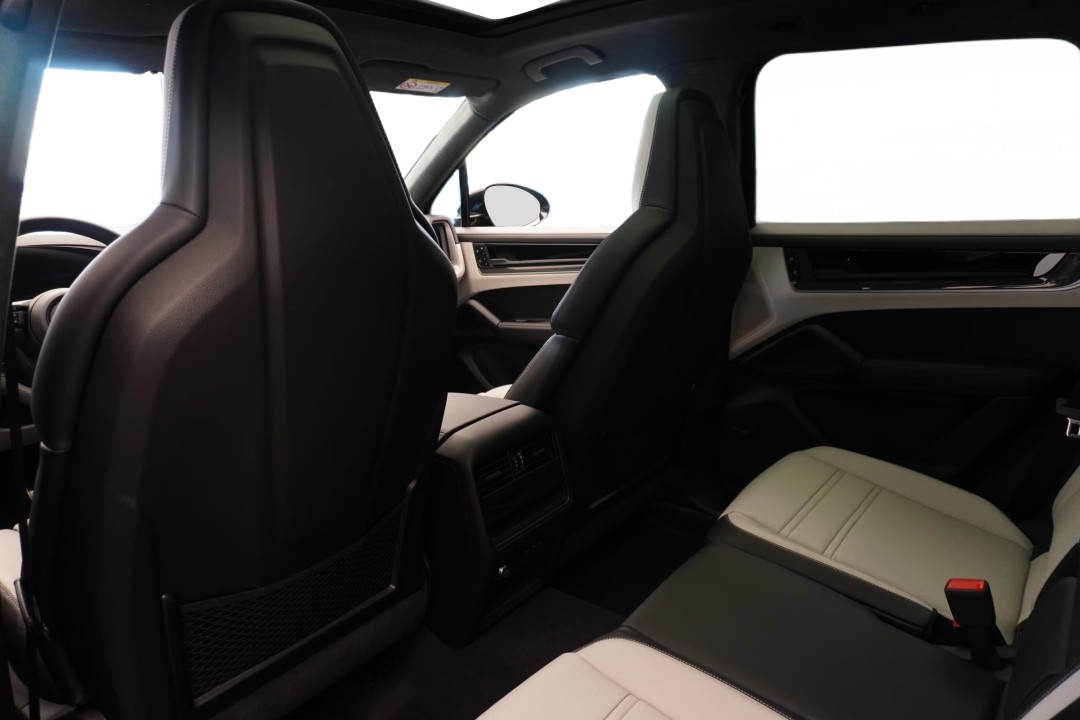 Porsche Cayenne Turbo E-Hybrid - foto 24