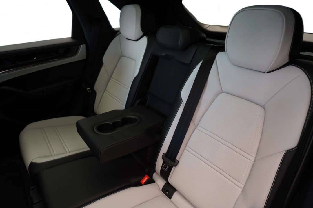 Porsche Cayenne Turbo E-Hybrid - foto 21