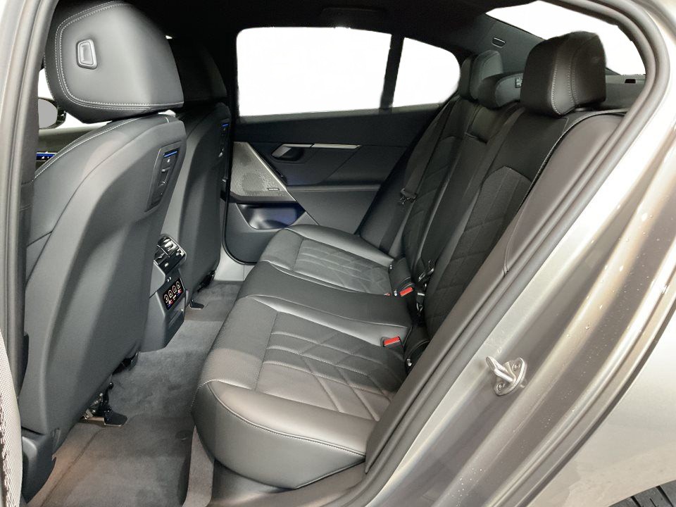 BMW i5 xDrive40 - foto 11