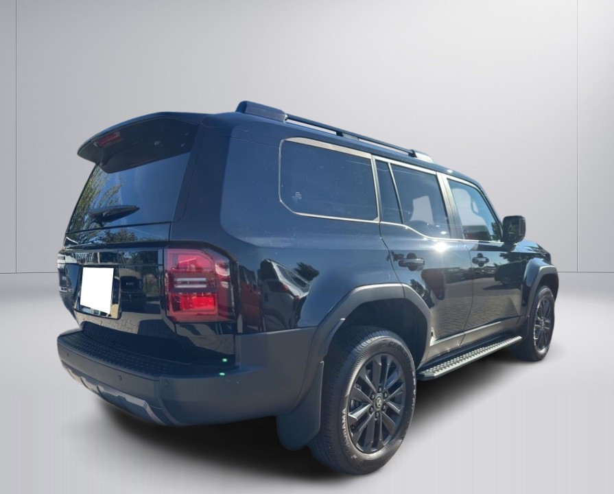 Toyota Land Cruiser 250 Prado (2)