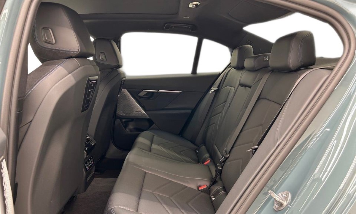 BMW Seria 5 520i - foto 6