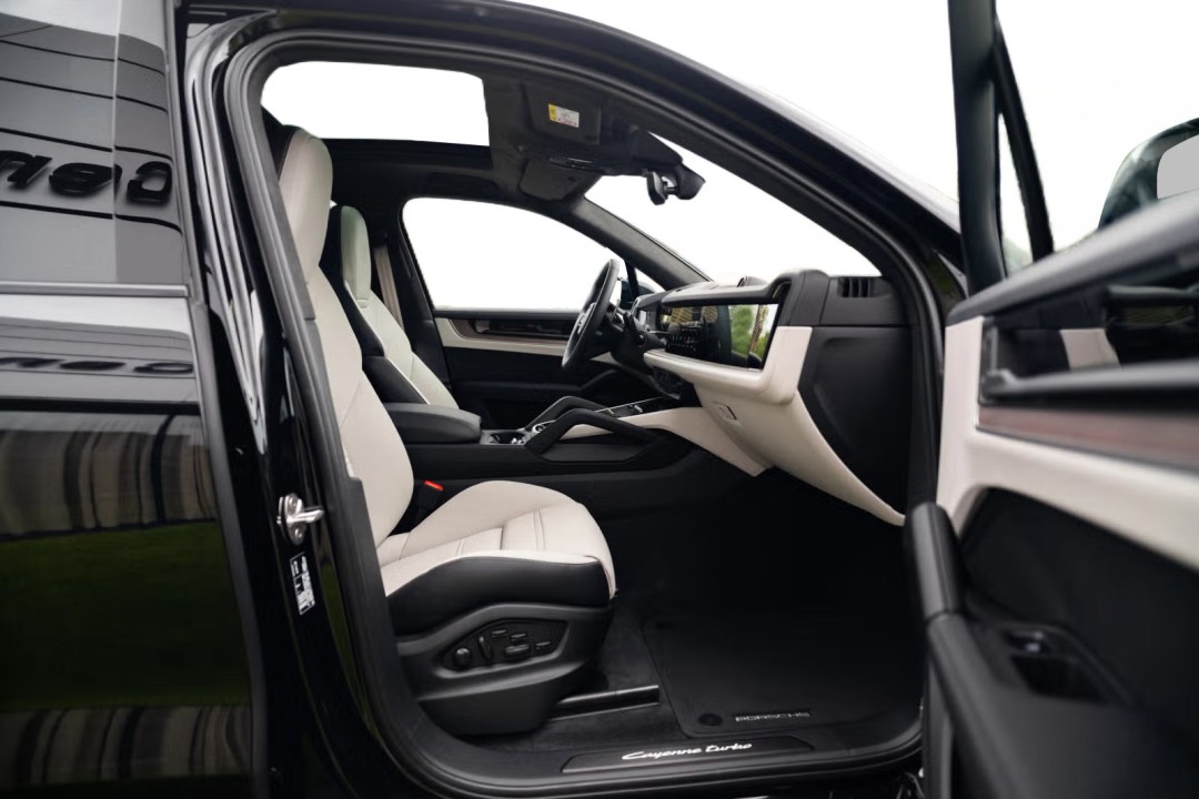 Porsche Cayenne Turbo E-Hybrid - foto 12