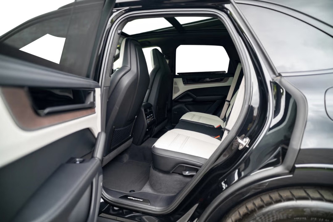 Porsche Cayenne Turbo E-Hybrid - foto 11