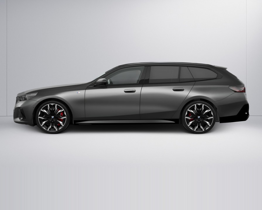BMW Seria 5 540d xDrive Touring M-Sport (4)