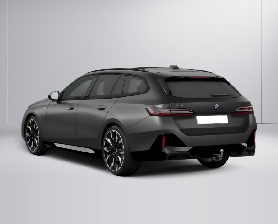 BMW Seria 5 540d xDrive Touring M-Sport (3)