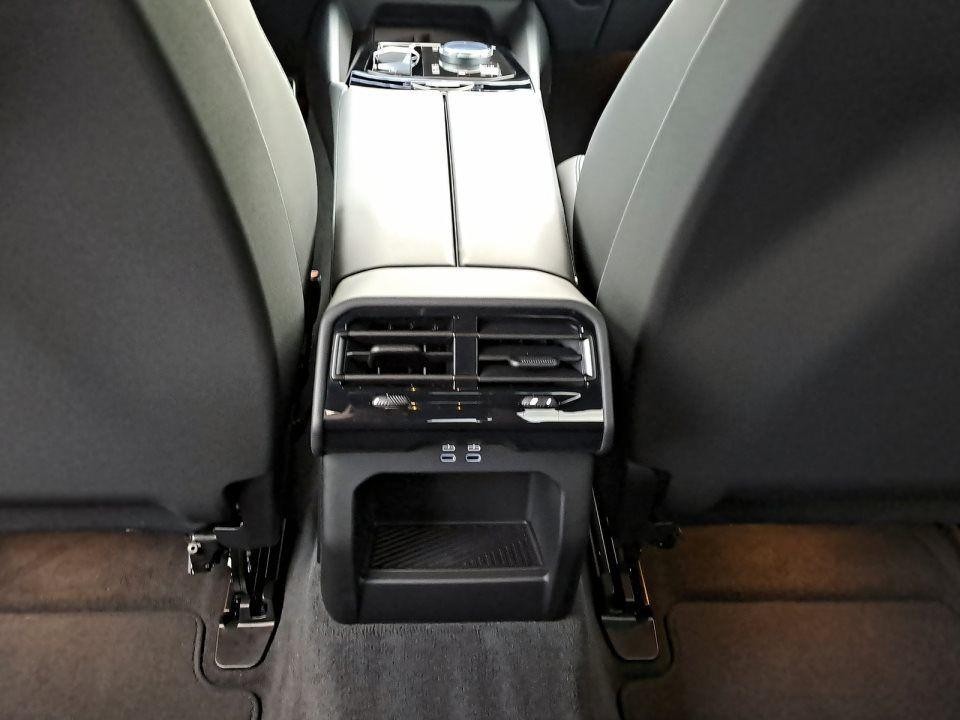 BMW Seria 5 520d - foto 9