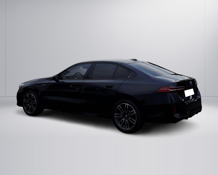 BMW Seria 5 520d (3)