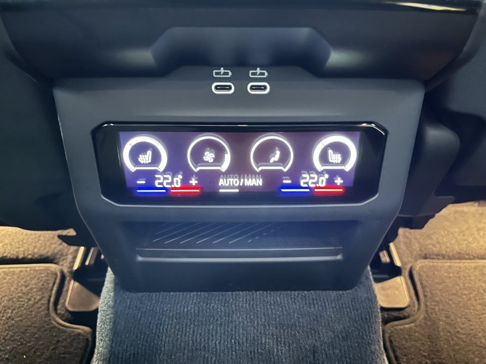 BMW Seria 5 xDrive520d - foto 12