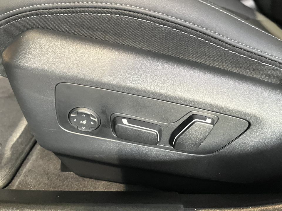 BMW Seria 5 xDrive520d - foto 14